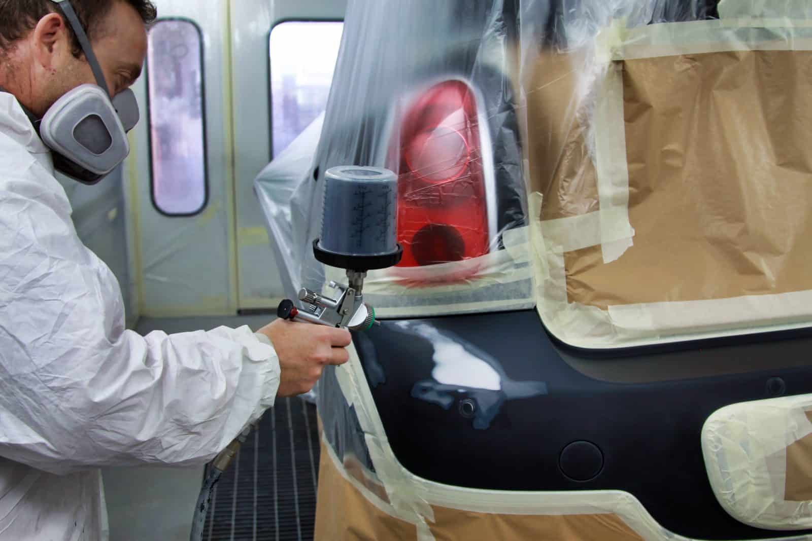 Staff professionale per verniciatura al forno per auto